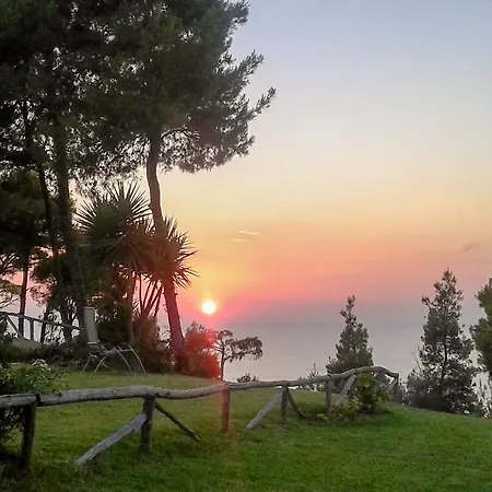 Villa Beachside Haven, Poolside Serenity & Sunset Magic